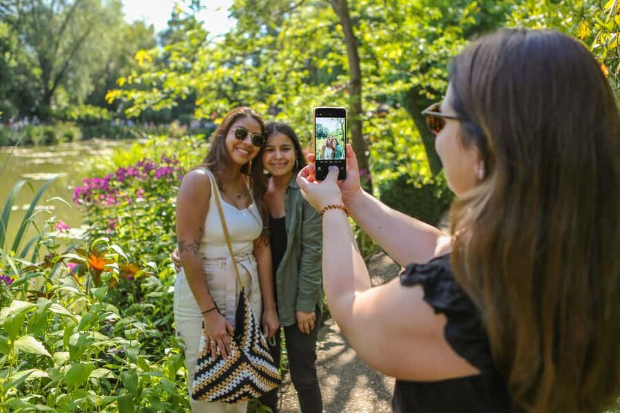 From Paris: Giverny Day Trip with Audio Guide or Live Guide - The famous lily pond and Japanese bridge