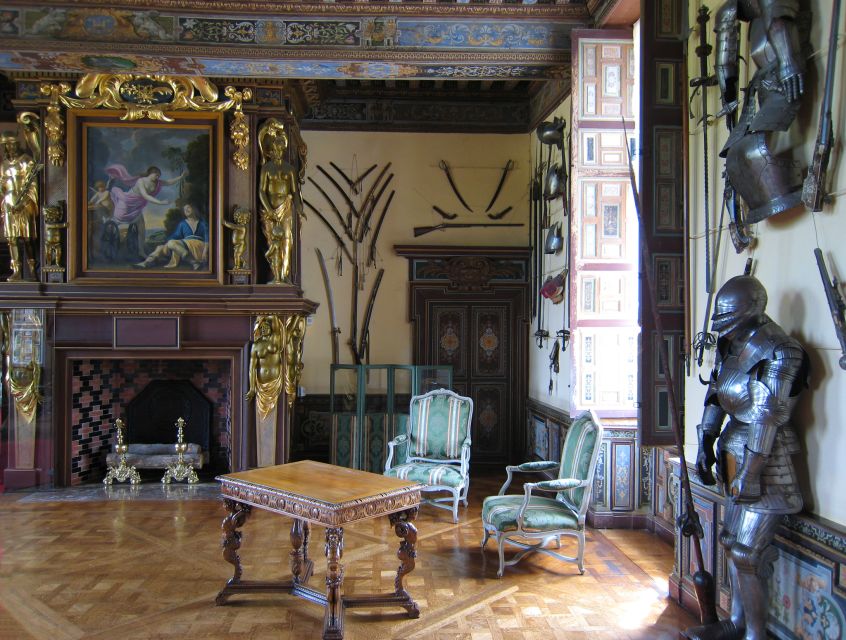 From Paris: Loire Valley Castles Tour with Hotel Transfers - Lunch, free time, and the pace of the day