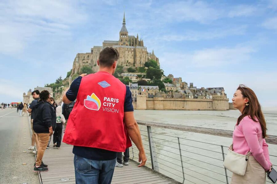 From Paris: Mont Saint-Michel Tour with Hotel Pickup Service - Should you book this Mont Saint-Michel tour?