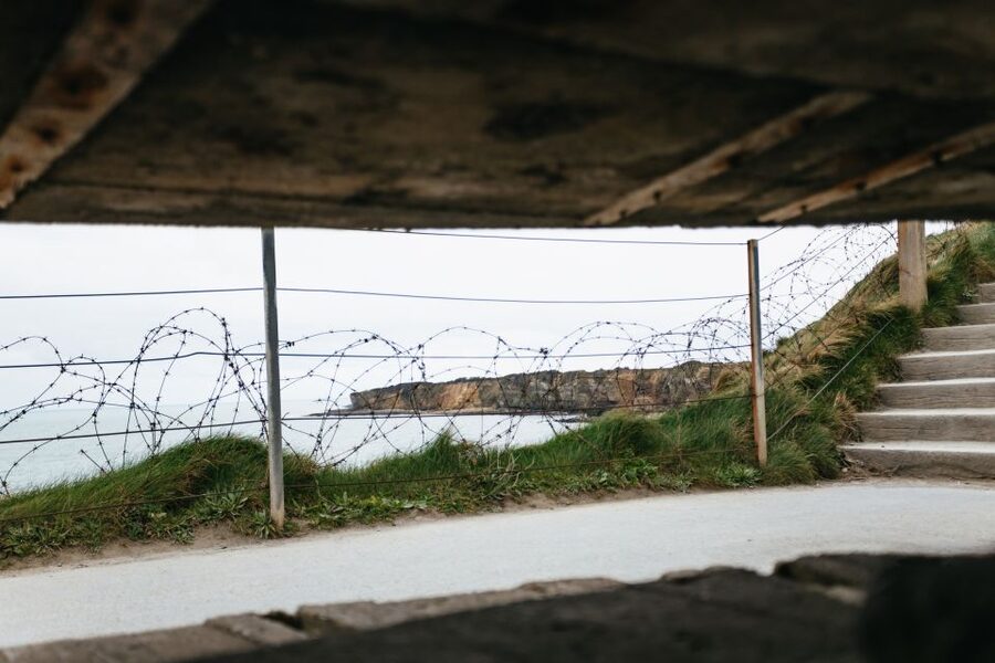 From Paris: Normandy D-Day Landing Beaches Full-Day Tour - Pointe du Hoc and the cliff-top battle