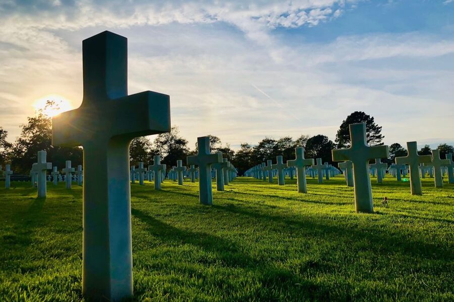 From Paris: Normandy Landing Beaches D-Day Tour by Minibus - Juno Beach and the Atlantic Wall Remains