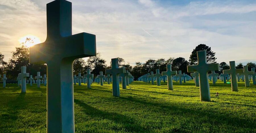 From Paris: Normandy Landing Beaches D-Day Tour by Minibus - The Guide and Group Experience