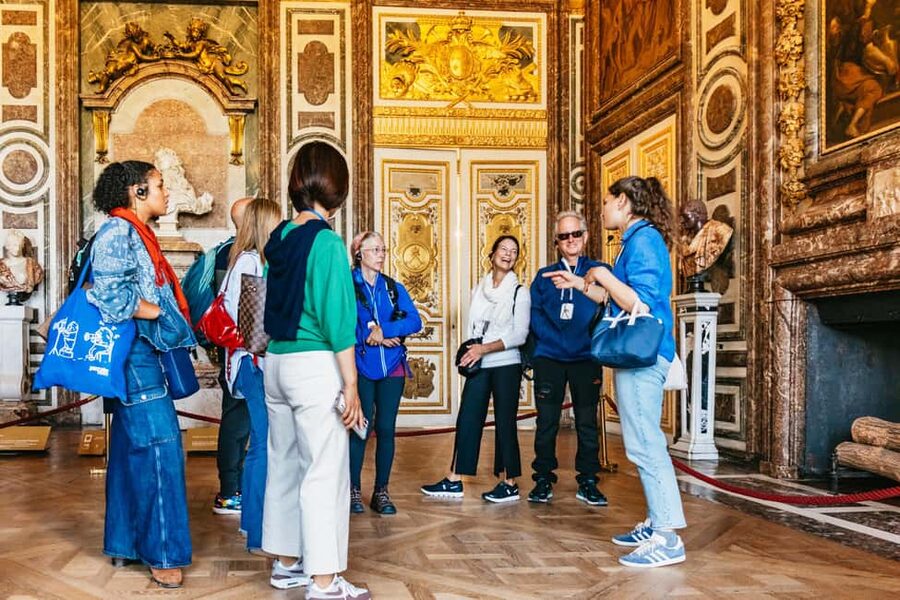From Paris: Skip-the-Line Palace of Versailles Bike Tour - The guides make a real difference