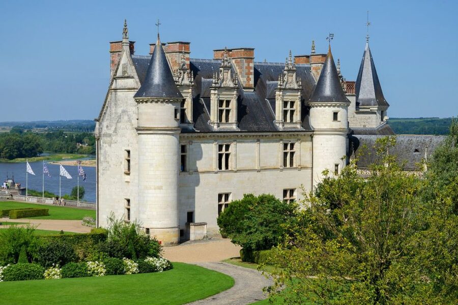 From Paris: Small-Group Loire Valley Castles Full-Day Tour - Booking details worth knowing