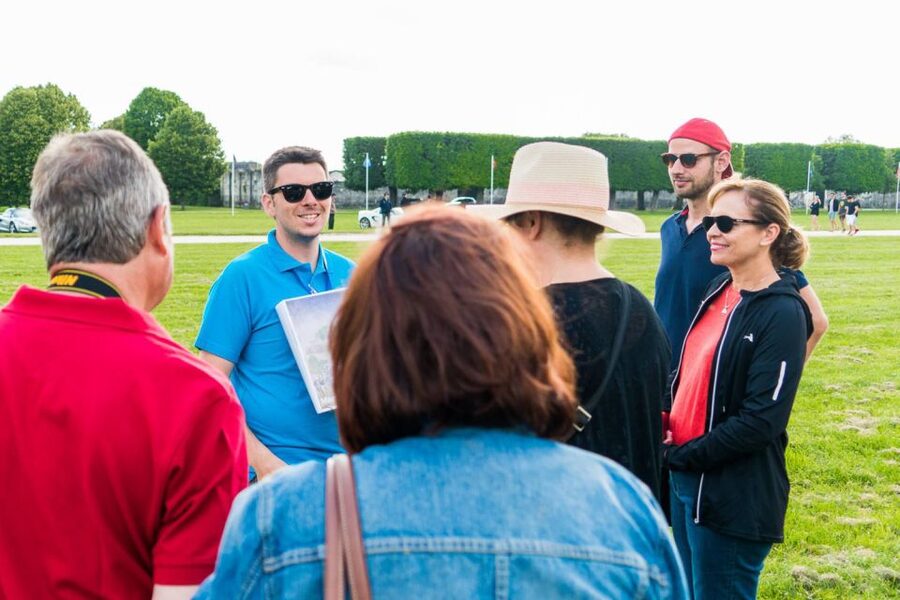 From Paris: Small-Group Loire Valley Castles Full-Day Tour - Château de Chenonceau and its women-led story