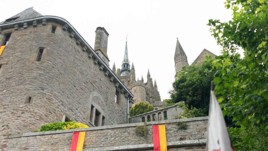 From Paris: Small-Group Mont St Michel Tour & Cider Tasting - Tasting Cider Pommeau and Calvados