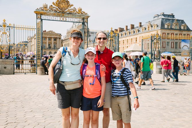 From Paris: Versailles Bike Tour w/ Palace, Gardens, & Picnic - From Paris to the Market at Place du Marché Notre Dame