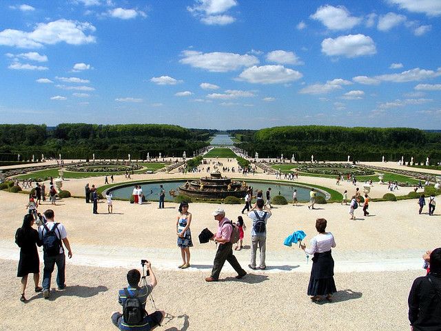 From Paris: Versailles Guided Tour by Deluxe Minibus - Key points to know before booking