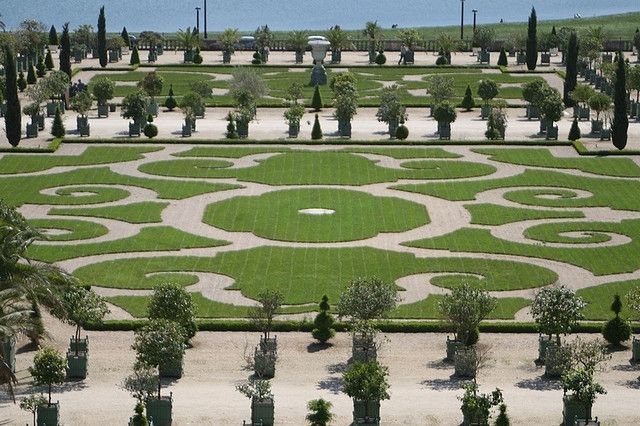 From Paris: Versailles Guided Tour by Deluxe Minibus - Is $112 a fair price?