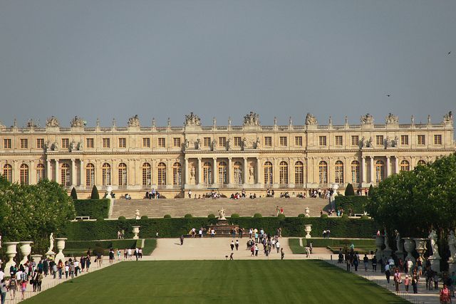 From Paris: Versailles Guided Tour by Deluxe Minibus - Group size, pace, and who will enjoy it