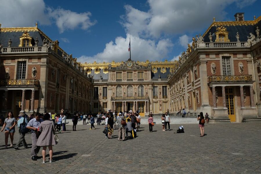 From Paris: Versailles Palace and Gardens Guided Day Trip - Who will get the most from this Versailles tour