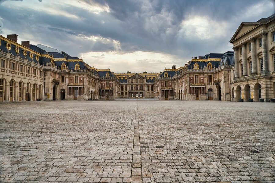 From Paris: Versailles Palace and Gardens Guided Experience - Simple ways to get more from the six and a half hours