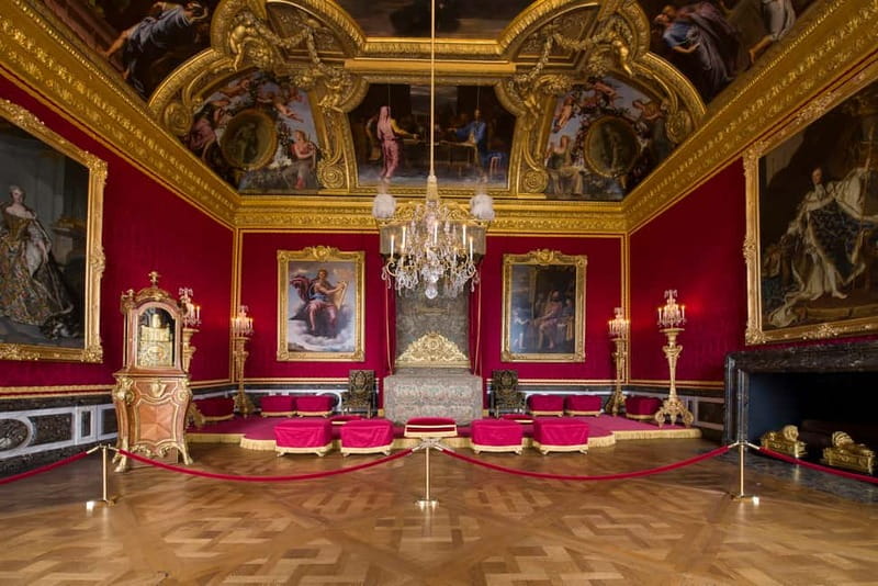 From Paris: Versailles Palace and Gardens with Transfer - The gardens designed by André Le Nôtre