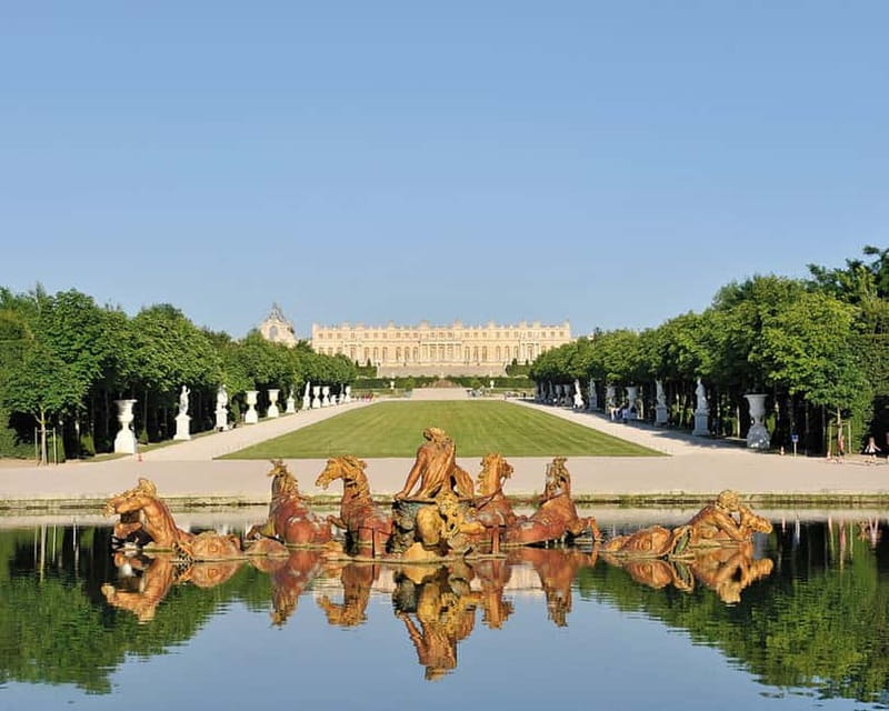 From Paris: Versailles Palace and Gardens with Transfer - What the audio guide adds to a self-guided visit