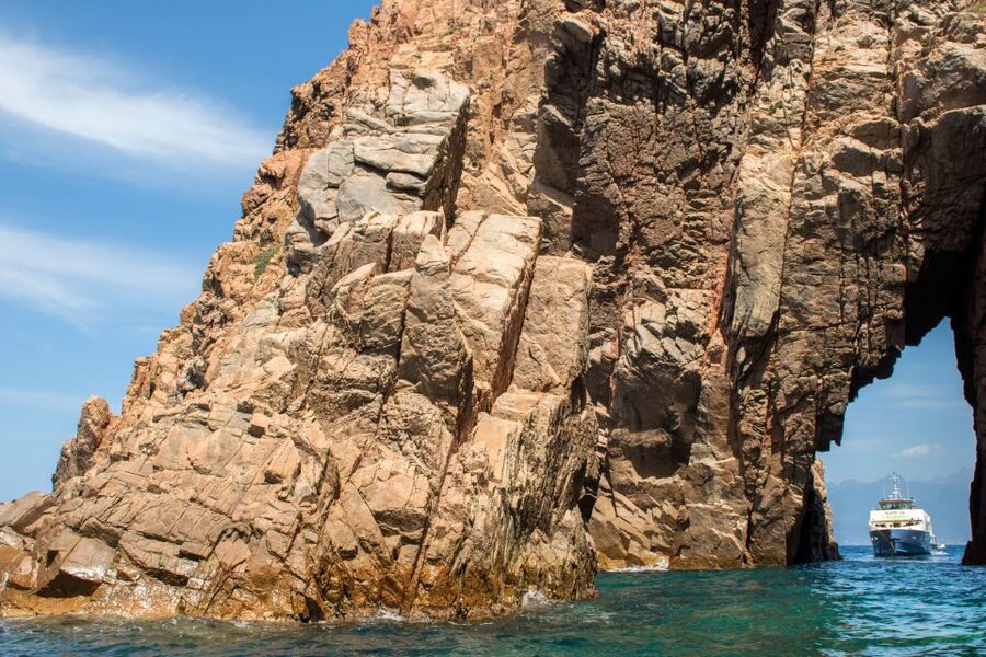 From Porto: Boat tour to the Calanches of Piana & Capo Rosso - Why the hybrid boat changes the outing