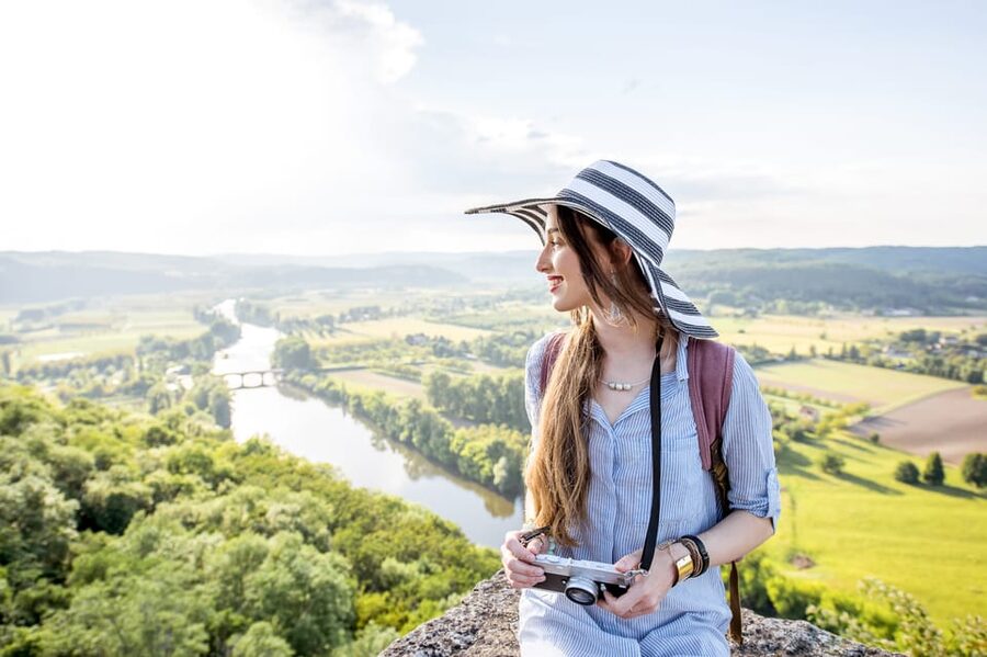 From Sarlat: Beynac & Domme Tour & Dordogne Boat Ride - Who should book this tour?