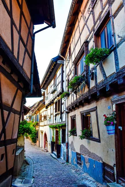 From Strasbourg: Castle, Riquewihr & Colmar Private DayTrip - Christmas markets change the pace