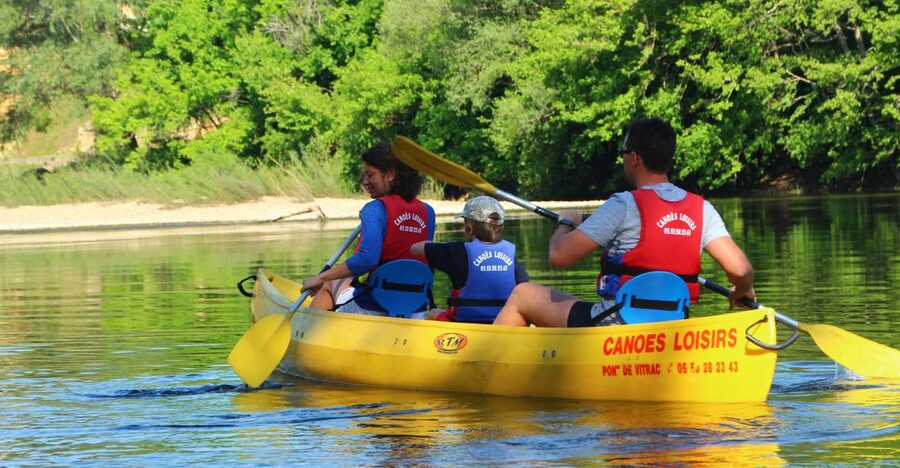 From Vitrac: Dordogne River Canoe Rental - Picnic stops, swimming, and the right pace