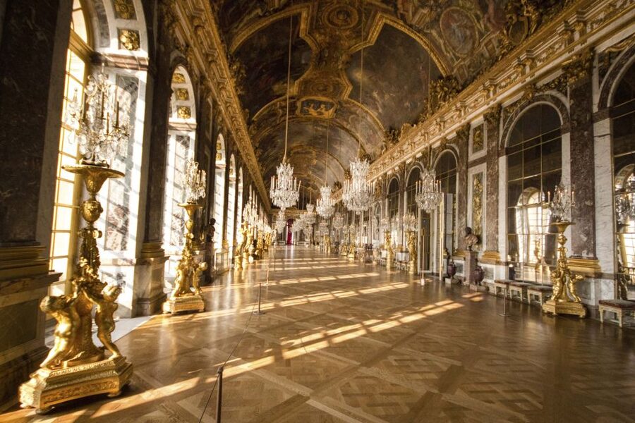 Gardens of Versailles Walking Tour & Palace Entry - What $76 per person buys you