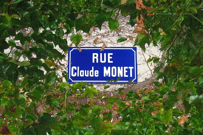 Giverny and Monet's House Half Day Trip from Paris Guide or Audio - The 45-minute garden visit and 25-minute Clos Normand section