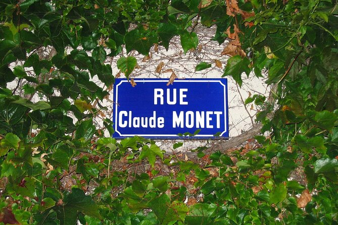 Giverny Monet’s Home and Gardens Half Day Tour from Paris - Free time around the village of Giverny