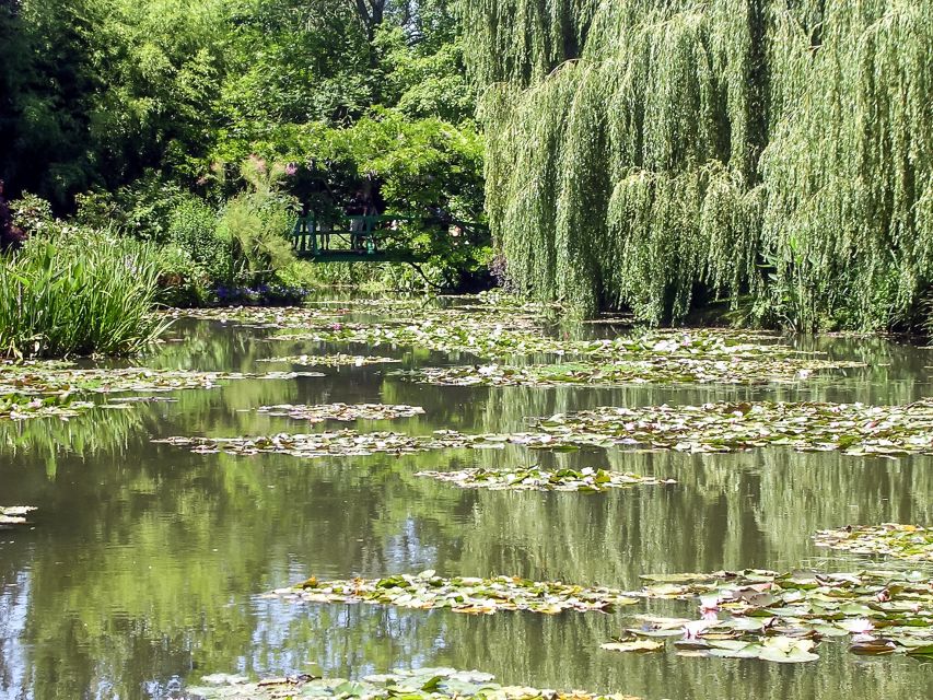 Giverny: Monet's House and Gardens Guided Tour - Timing, comfort, and access
