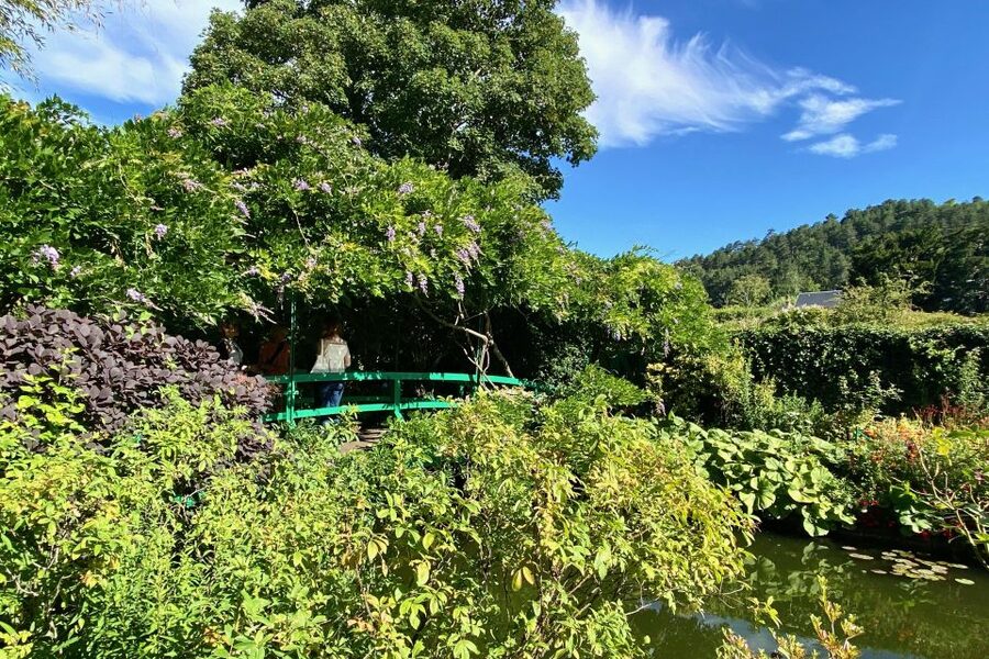 Giverny Versailles Trianon Small Group by Minivan from Paris - Who should choose this day trip?