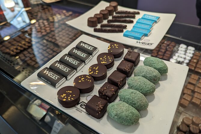 Gourmet tour of Presqu’île & Vieux Lyon 4 hours - meal included - Starting at Place des Jacobins