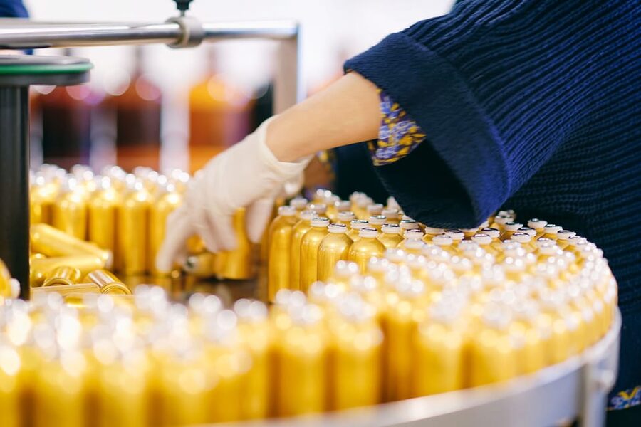 Grasse: Perfume Making Class and Fragonard Factory Tour - Learning the olfactory pyramid