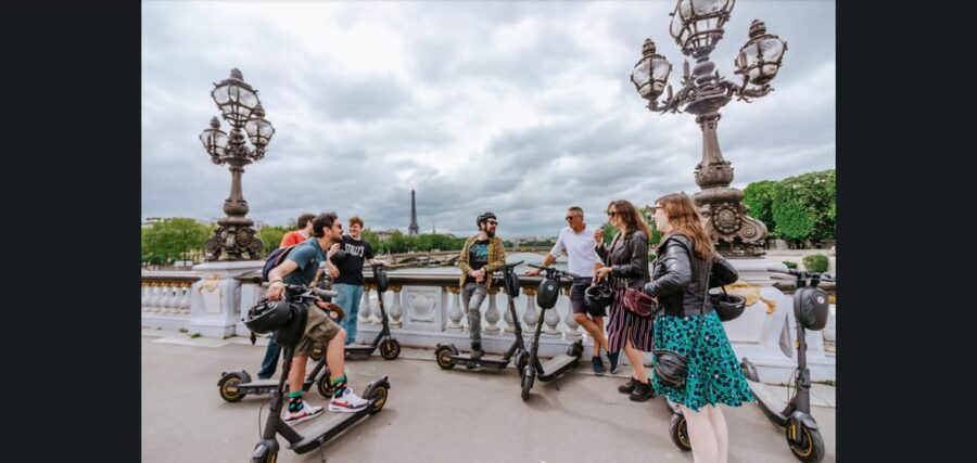 Guided Electric Scooter Tour of Paris - Île de la Cité and Notre Dame