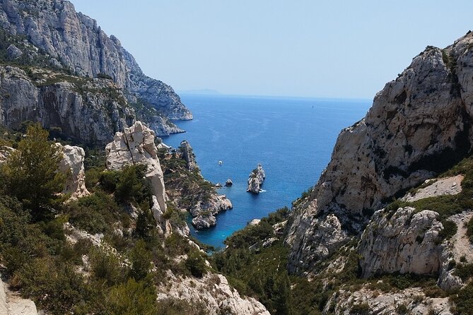 Guided hike in the Calanques National Park - Starting at Luminy at 9 a.m.