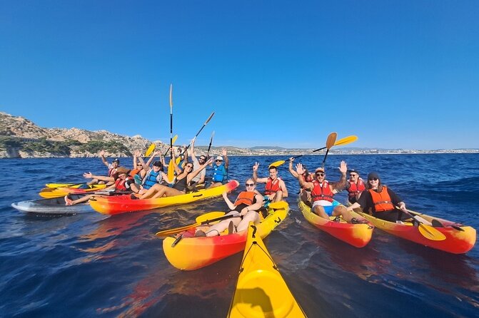 Guided kayak excursion in creeks - The rocky cove swim stop