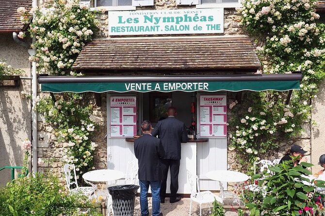 Guided tour Monet's house and gardens/small group - Small group advantages and limits