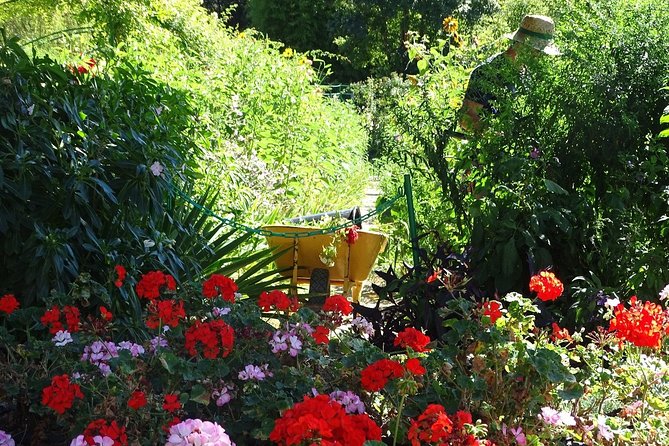 Guided tour Monet's house and gardens/small group - Starting outside Les Nymphéas at 1 pm