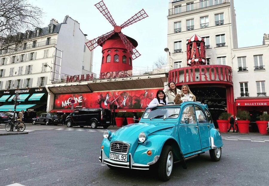 Guided Tour of Paris in Classic Convertible - The guide makes the difference
