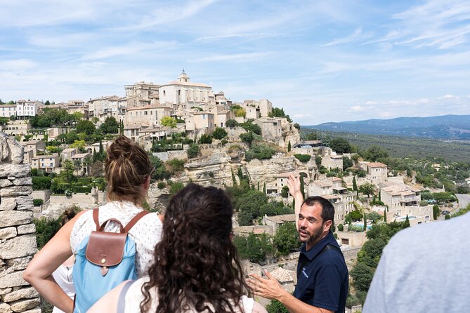 Highlights of Provence : Chateauneuf du Pape & Luberon - Pont Julien and the Luberon Road