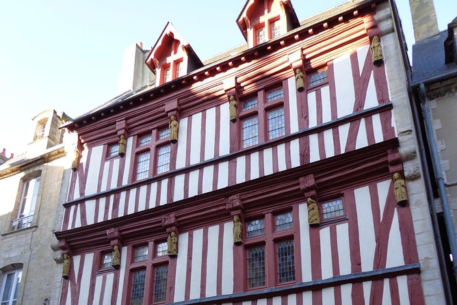 Historic Bayeux Daily Group City Tour In English 2 hrs (Apr-Sept) - Place Charles de Gaulle and Bayeux’s liberation
