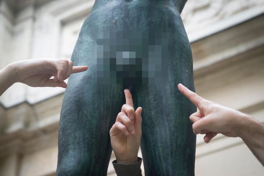 Historical and naughty tour of Lyon in french - French-only content deserves careful thought