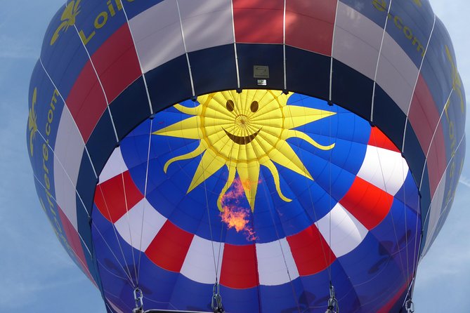 Hot Air Balloon Flight over the castle of Chenonceau / France - Who will enjoy this flight most?