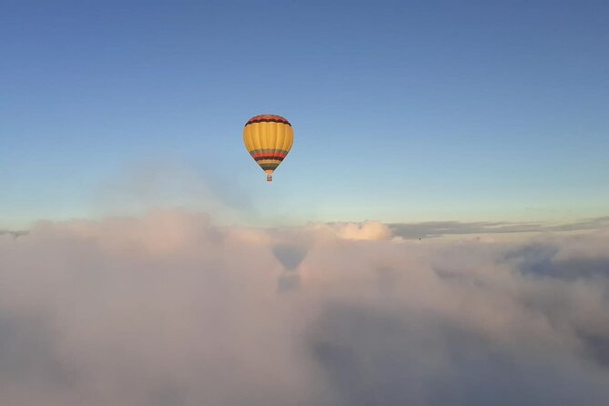 Hot air ballooning: Chambord, Blois, Chenonceau, Cheverny or Chaumont - Landing, Toasting, and Riding Back