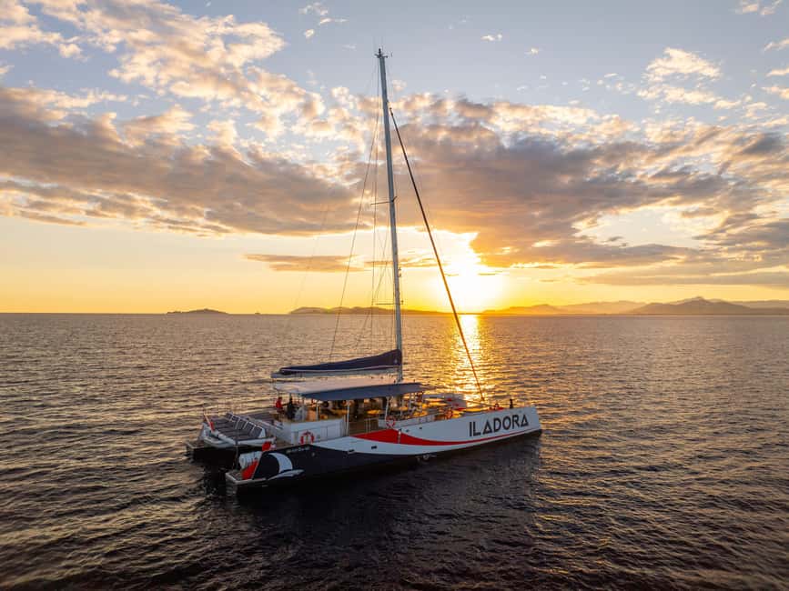 Hyères : Sunset Catamaran Cruise to Giens Peninsula - The La Badine anchorage is the main event