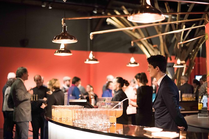 Immersive tour DISTILLERIE PERE MAGLOIRE - Inside the old cellars and the multisensory presentation