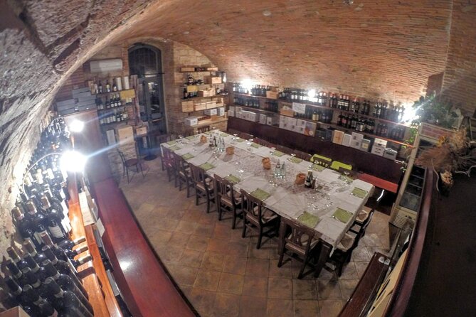 Italian Wine Tasting with Professional Sommelier in Montepulciano - The teaching style from Francesco, Erica, and Tassos