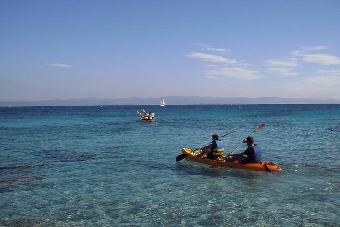 La Ciotat Private Kayak Rental in the Calanques National Park - Following the coast into Parc National des Calanques