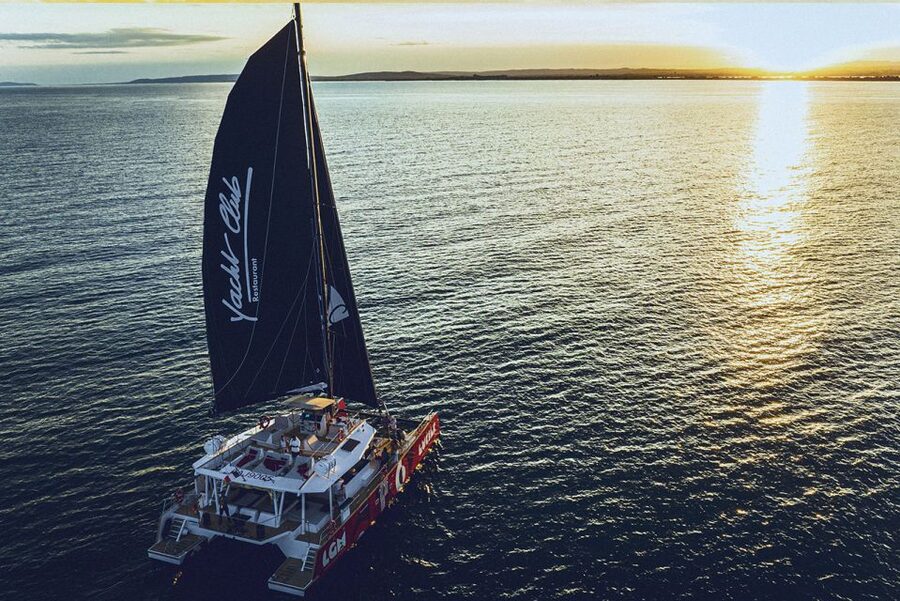 La Grande Motte: Camargue Sunset Catamaran Tour with a Drink - A welcome drink and tapenade before the sunset