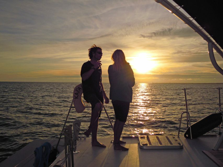 La Rochelle: 2-Hour Sunset Sailing Cruise - The channel, Richelieu Tower, and Les Minimes
