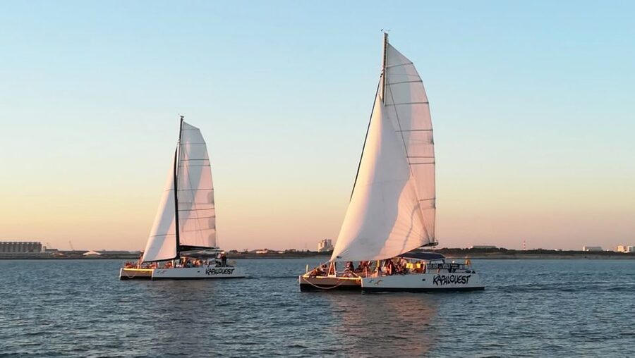 La Rochelle: Catamaran Cruise - Setting out from La Rochelle’s historic towers