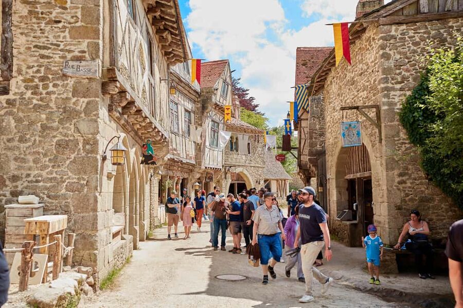 Les Epesses: Puy du Fou Theme Park 1-Day Entry Ticket - Planning your day across 20 productions
