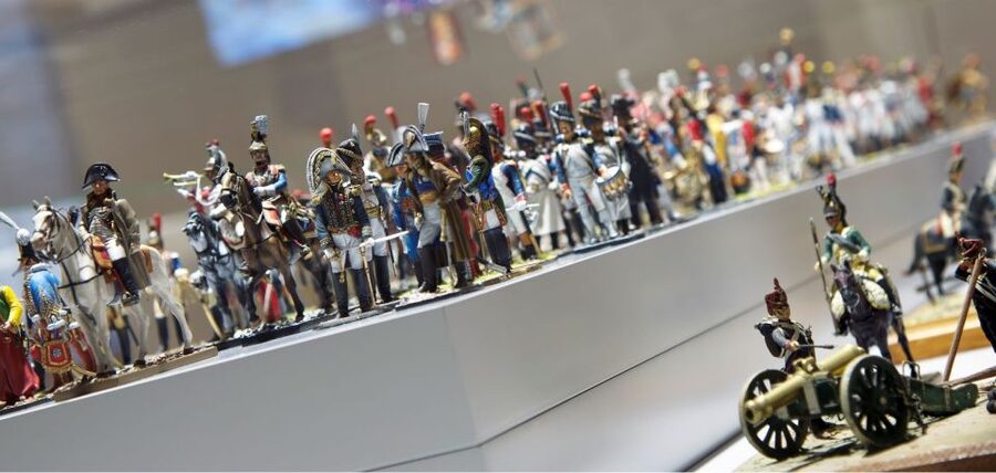 Les Invalides: Napoleon's Tomb & Army Museum Entry - Who will enjoy this museum most?