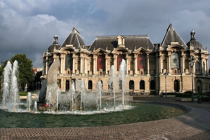 Lille Old Town Walking Tour With A Guide - The Chamber of Commerce shows Lille’s business side